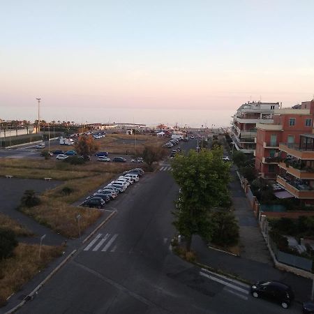 La Finestra Sul Mare Bed & Breakfast Lido di Ostia Exterior photo