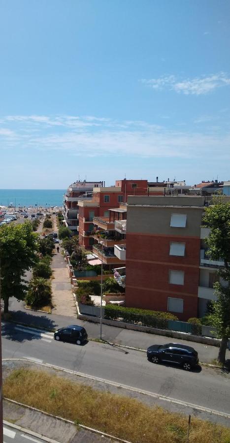 La Finestra Sul Mare Bed & Breakfast Lido di Ostia Exterior photo