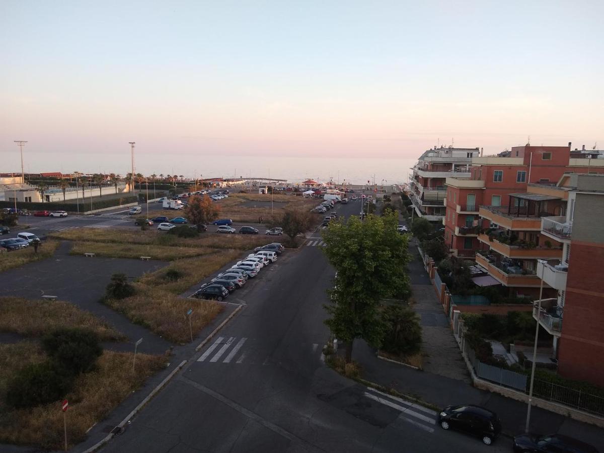 La Finestra Sul Mare Bed & Breakfast Lido di Ostia Exterior photo